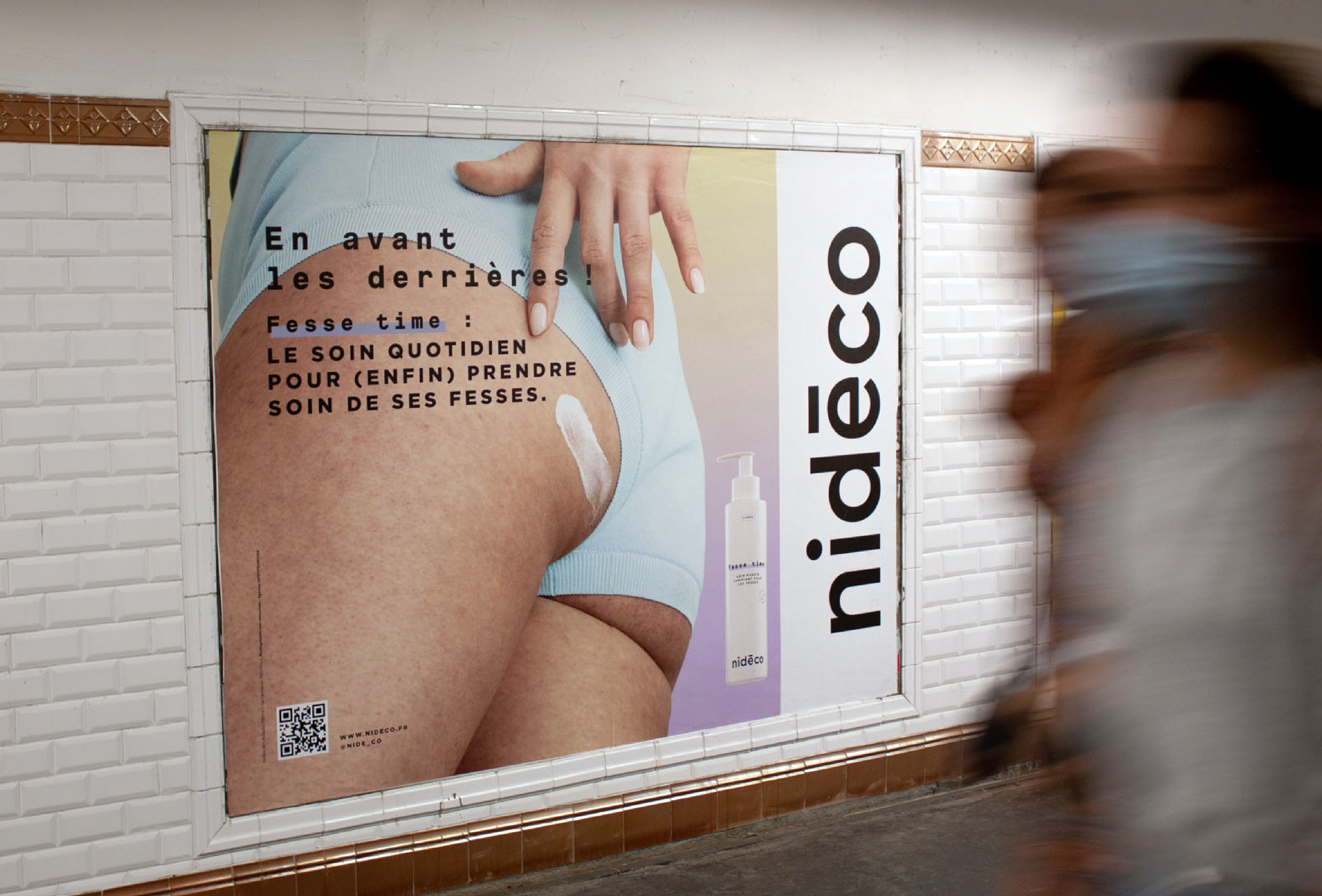 Affiche métro paris Fesse Time Nidéco En avant les derrières